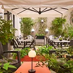 Hotel Mayflower 4*