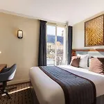 Mayflower Hotel 4*