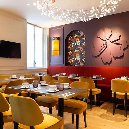 Mayflower Hotell 4*