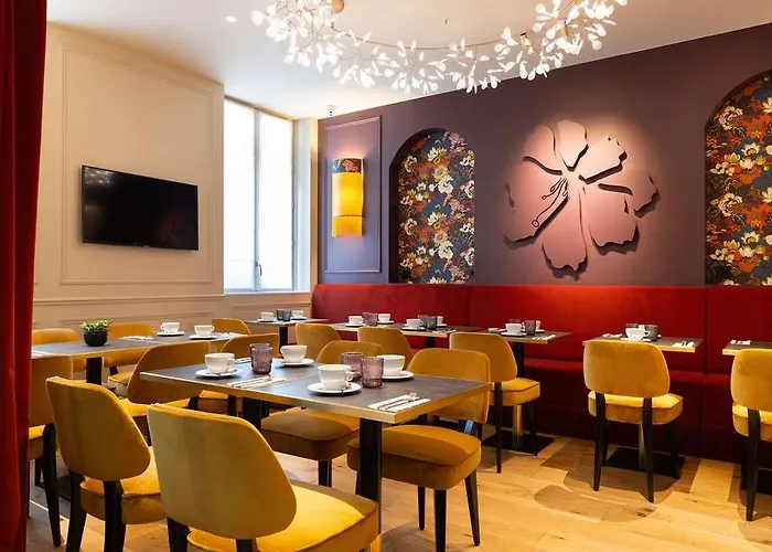Mayflower Hotell 4*