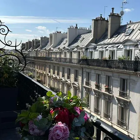 Mayflower Hotel 4*